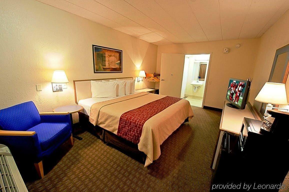 Red Roof Inn Danville, Pa Buitenkant foto